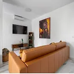 Апартаменти Casa Adela At Parrot At Carihuela Торремолінос